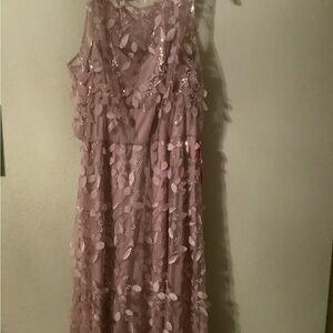 Maxi Rose color dress with leafs